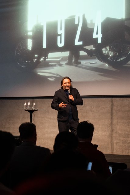 MG otvára vývojové centrum v Nemecku, predstavuje nové batérie SolidCore a posilňuje svoju pozíciu v segmente hybridných vozidiel