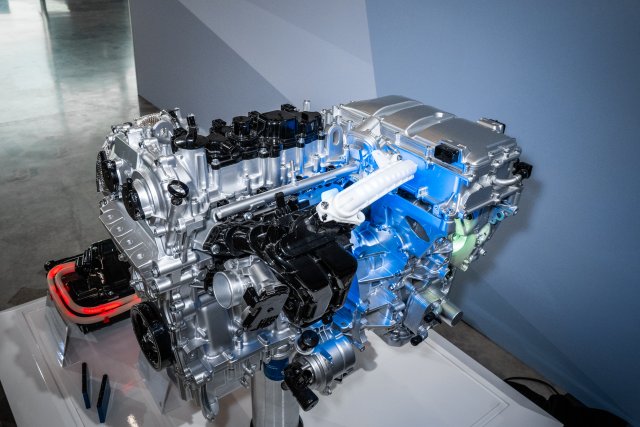 MG otvára vývojové centrum v Nemecku, predstavuje nové batérie SolidCore a posilňuje svoju pozíciu v segmente hybridných vozidiel